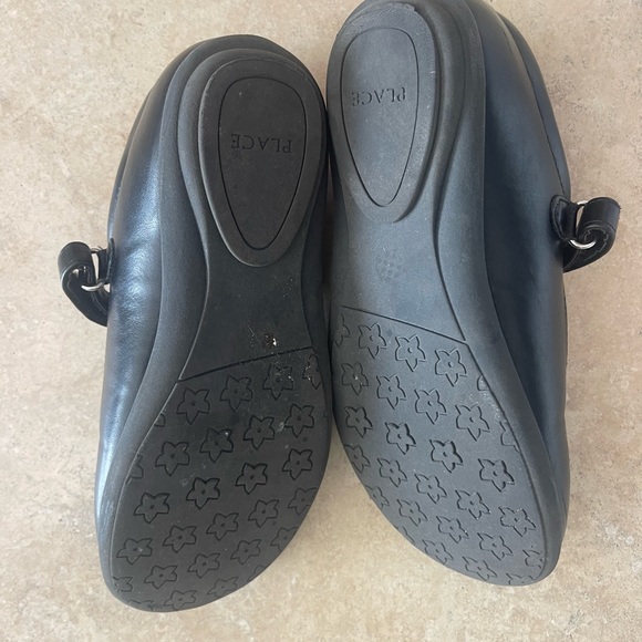 The Children’s Place
Girls Uniform Embroidered Cat Shoes - Black - Picture 3 of 3